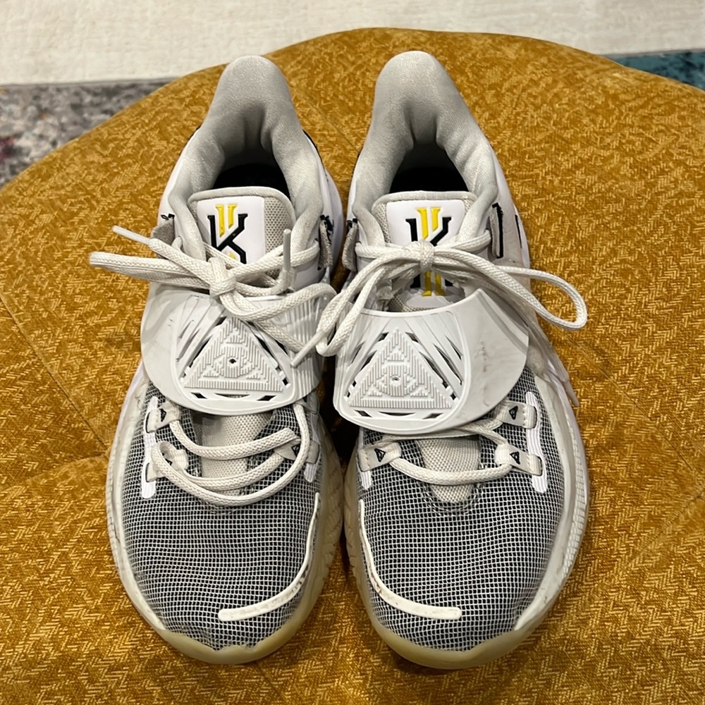 Nike shoes men’s sneakers Size 8.5